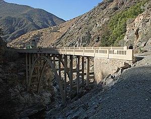 Bridge to Nowhere(San Gabriel Mountains).JPG