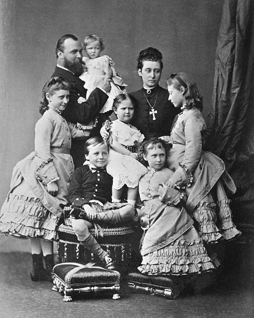 The Hessian family in 1876.jpg