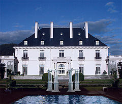 Vernon Court, West Facade, Newport RI.jpg