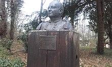 Warington Baden-Powell monument at Gilwell.jpg