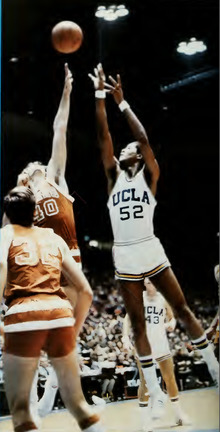 Jamaal Wilkes 1971–72.png