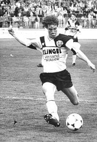 Bundesarchiv Bild 183-1990-0428-023, Dynamo Dresden - FC Berlin 6-1.jpg