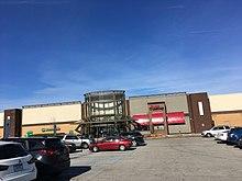 Springfield Mall PA south entrance.jpg