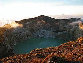 Flores Moni Kelimutu.jpg