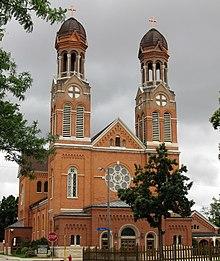 St. Francis Xavier Cathedral, Green Bay, Wisconsin (cropped).jpg