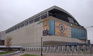 TD Garden seen from the Rose Kennedy Greenway in 2009