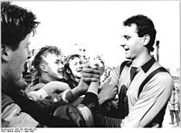 Bundesarchiv Bild 183-1989-0401-021, FDGB-Pokal, Finale, BFC Dynamo - FC Karl-Marx-Stadt 1-0.jpg