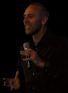 Pastor Brian Houston 2008.jpg