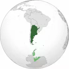 Argentine territory in dark green; claimed but uncontrolled territory in light green.