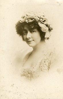 Cecilia Loftus, vaudeville entertainer (SAYRE 5334).jpg