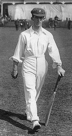 Johnny Taylor cricketer 1921.jpg
