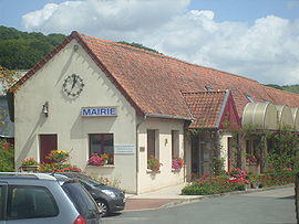 The town hall of Nielles-lès-Bléquin