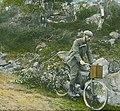 Håndkolorert dias. Fotografen Anders Beer Wilse sykler nedover en kjerrevei. (9459037122) (cropped).jpg