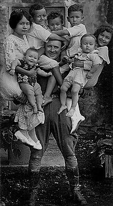 Filipino American family.jpg