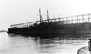 USS Sutton (DE-771) docked at New York City (USA) on 14 December 1946 (NH 79726).jpg