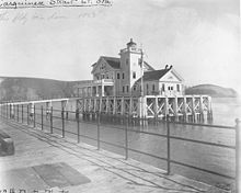 Carquinez Strait Light.jpg