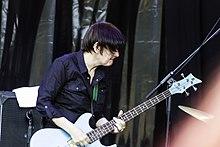 Googe performing in 2015 with Thurston Moore