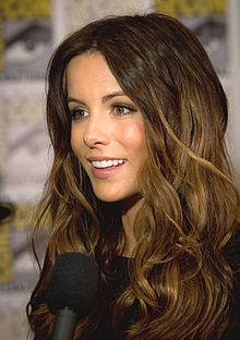 Kate Beckinsale 2011 Comic-Con (truer color).jpg