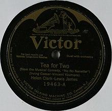 Record label for a 1924 recording by Helen Clark and Lewis James