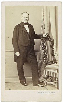 August Kiss photo.jpg