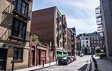 Fishamble Street is a street in Dublin within the old city walls. - panoramio.jpg
