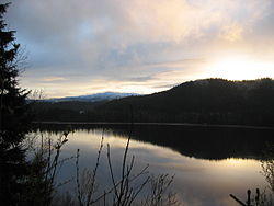 Selbusjoen og Vassfjellet.jpg
