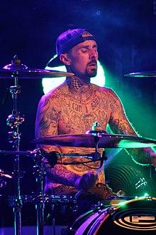 Travis Barker (28132648375) (cropped).jpg