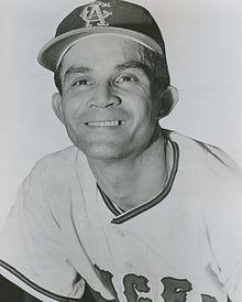 Vic Davalillo 1968.JPG