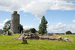 Old Kilcullen Church and Round Tower 2013 09 05.jpg