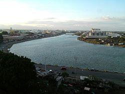 Iloilo River towards the provincial capitol.jpg