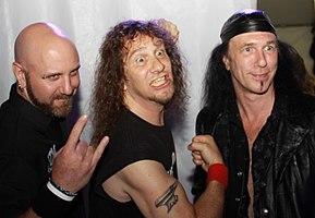 L-R: former bassist Glenn Five, Steve "Lips" Kudlow, Robb Reiner (2010)