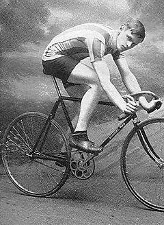 Karl Neumer 1909.jpg