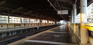 Line 3 Magallanes Station Platform 1.jpg