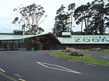 Auckland Zoo Entrance.JPG