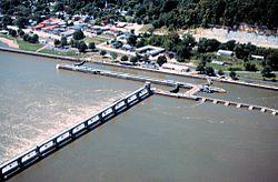 Mississippi River Lock and Dam number 24.jpg
