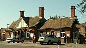 Frinton-on-Sea railway station in 2006 (cropped).jpg