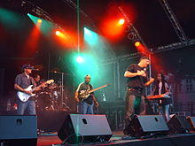 Dr. Ring-Ding mit Band.jpg