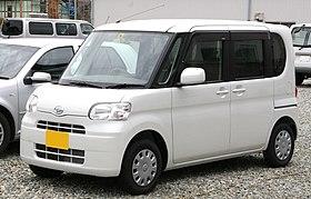 2nd generation Daihatsu Tanto.jpg