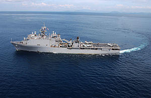 US Navy 050117-F-4884R-015 he amphibious dock landing ship USS Fort McHenry (LSD 43) makes a wide turn prior to conducting helicopter operations off the coast of the island of Sumatra, Indonesia.jpg