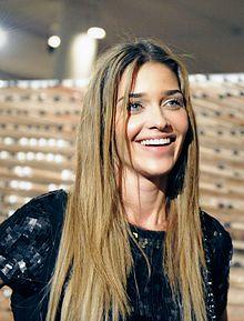 Ana Beatriz Barros SPFW 2011 cropped.jpg