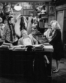 Valerie Harper Kenneth McMillan Nancy Walker Rhoda 1977.JPG