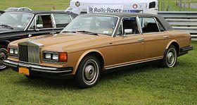 1982 Rolls-Royce Silver Spur US model, front left (Lime Rock).jpg
