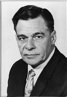 Henry E. Petersen.jpg