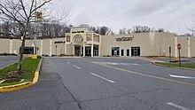 Palmer Park Mall Easton, PA April 2019.jpg