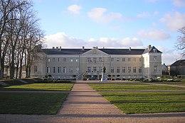 FranceNormandieIsignySurMerHotelDeVille.jpg