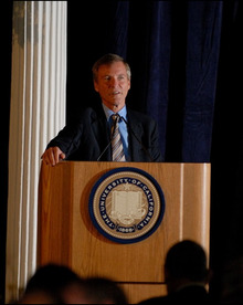 Leigh Steinberg speaking at Berkeley.png