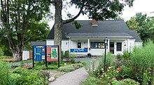 Oak Knoll Wildlife Sanctuary Audubon visitor center.jpg