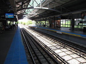CTA Davis station 2010.jpg