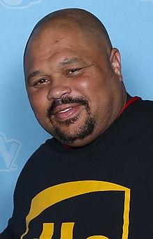 D'Lo Brown Photo Op GalaxyCon Richmond 2019.jpg