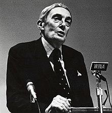 Leslie Scarman.jpg